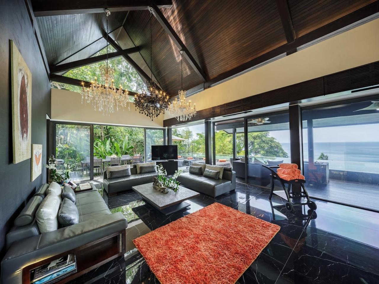 Villa Yang, Private Oceanfront Villa, Kamala-part Kültér fotó